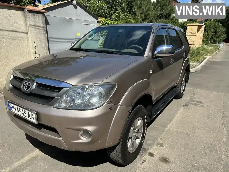 Позашляховик / Кросовер Toyota Fortuner 2006 2.69 л. Автомат обл. Одеська, Одеса - Фото 1/21