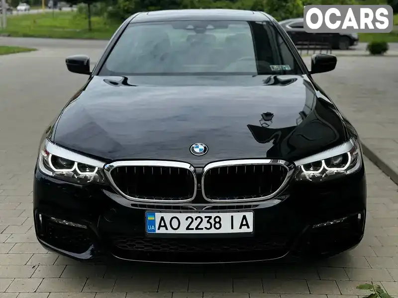 WBAJE7C54JWC57215 BMW 5 Series 2018 Седан 3 л. Фото 2