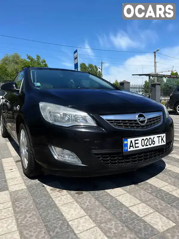 Хетчбек Opel Astra 2011 1.7 л. Ручна / Механіка обл. Львівська, Львів - Фото 1/17