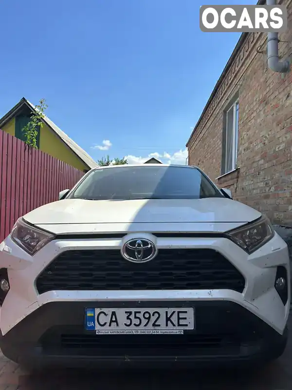 Позашляховик / Кросовер Toyota RAV4 2021 1.99 л. Варіатор обл. Черкаська, Шпола - Фото 1/9