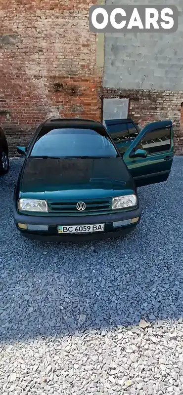 Седан Volkswagen Vento 1995 1.8 л. Ручна / Механіка обл. Львівська, Львів - Фото 1/11