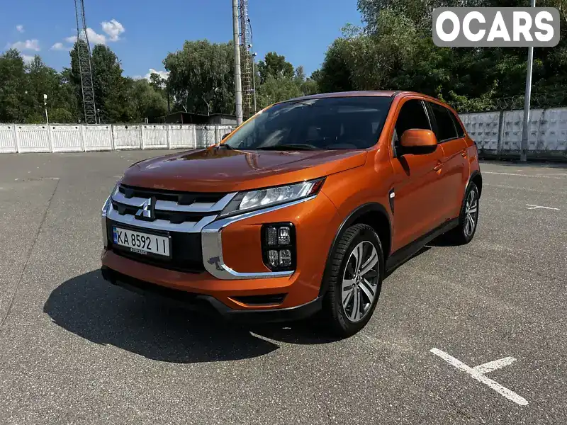 Внедорожник / Кроссовер Mitsubishi Outlander Sport 2020 2 л. Автомат обл. Киевская, Киев - Фото 1/21