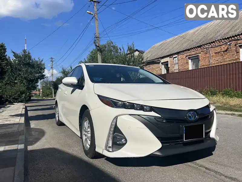 Хэтчбек Toyota Prius 2019 1.8 л. Вариатор обл. Днепропетровская, Днепр (Днепропетровск) - Фото 1/9