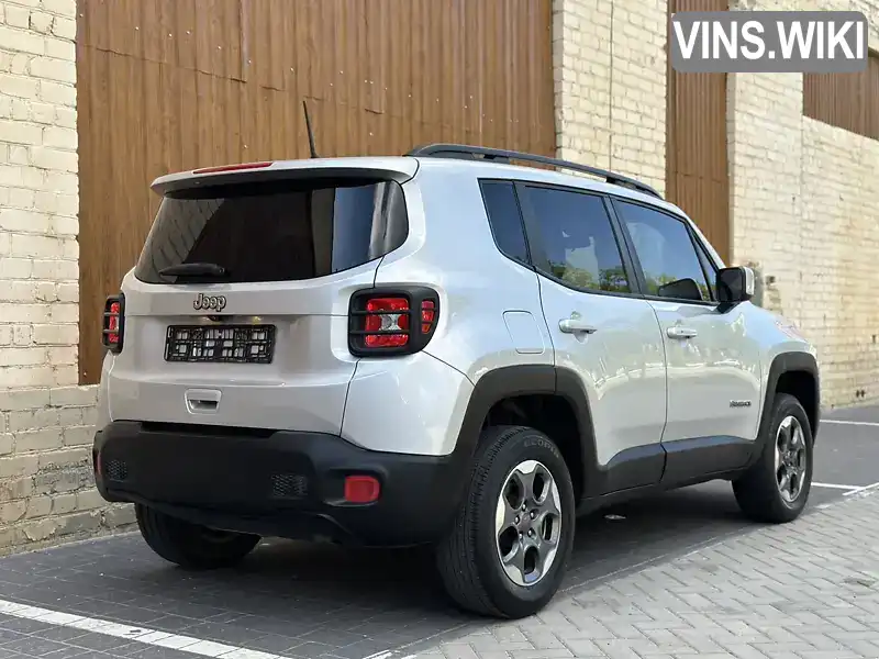 ZACCJBAB1JPG99351 Jeep Renegade 2018 Позашляховик / Кросовер 2.36 л. Фото 3