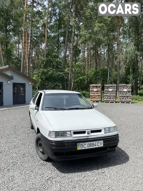 Седан SEAT Toledo 1993 1.6 л. Ручна / Механіка обл. Рівненська, Вараш (Кузнецовськ) - Фото 1/8