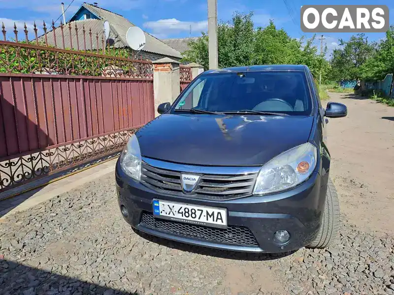 Хетчбек Dacia Sandero 2011 1.2 л. Ручна / Механіка обл. Харківська, Ізюм - Фото 1/9