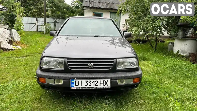 Седан Volkswagen Vento 1993 1.78 л. Ручна / Механіка обл. Полтавська, Миргород - Фото 1/12