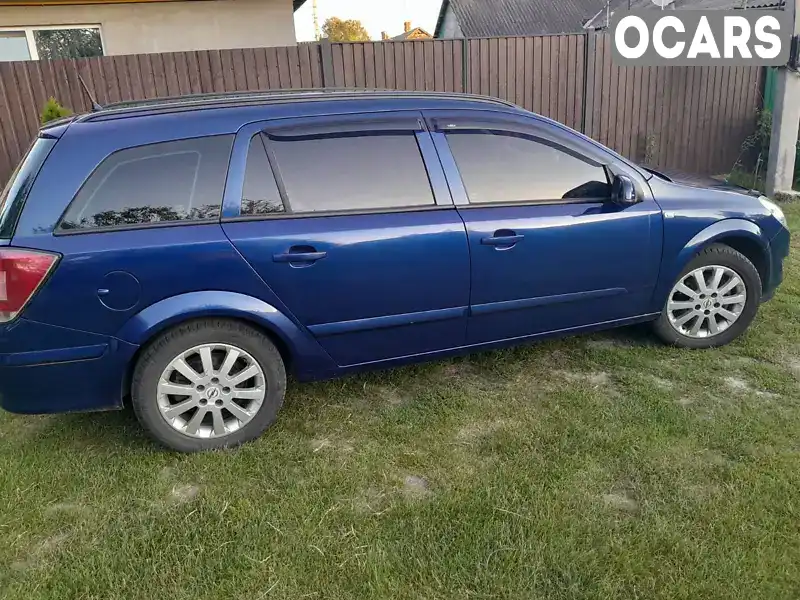 Універсал Opel Astra 2009 1.8 л. Ручна / Механіка обл. Київська, Березань - Фото 1/11