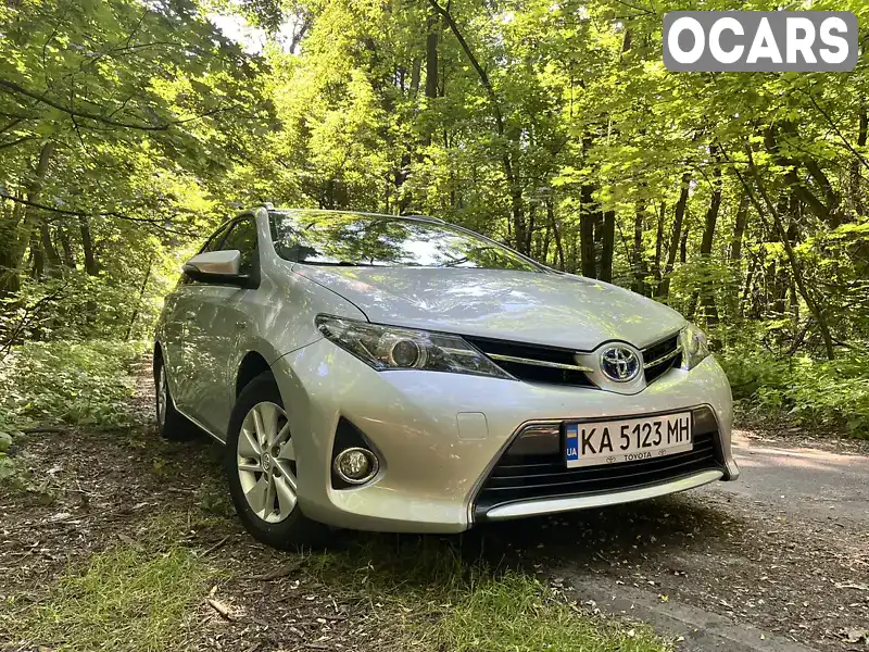 Універсал Toyota Auris 2013 1.8 л. Варіатор обл. Київська, Київ - Фото 1/21