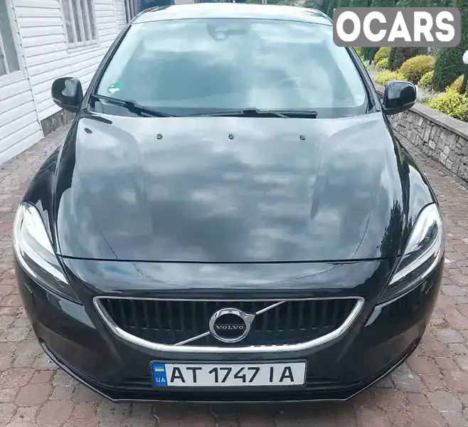 Хэтчбек Volvo V40 2017 2 л. Ручная / Механика обл. Ивано-Франковская, Косов - Фото 1/18