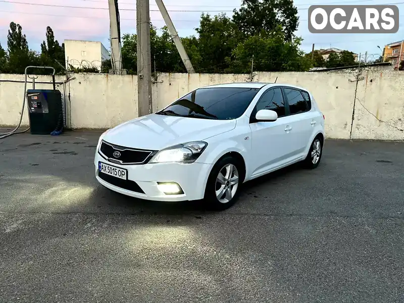 Хетчбек Kia Ceed 2012 1.4 л. Ручна / Механіка обл. Харківська, Харків - Фото 1/13