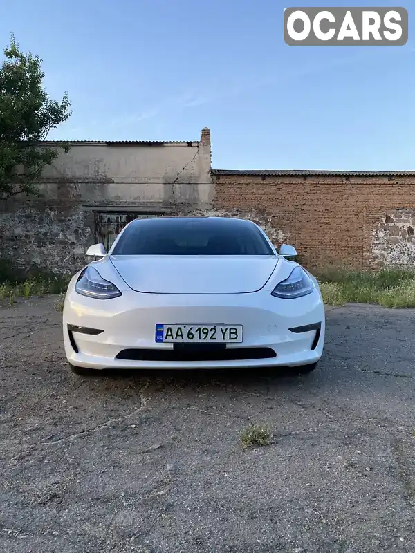 Седан Tesla Model 3 2019 null_content л. обл. Вінницька, Бершадь - Фото 1/18