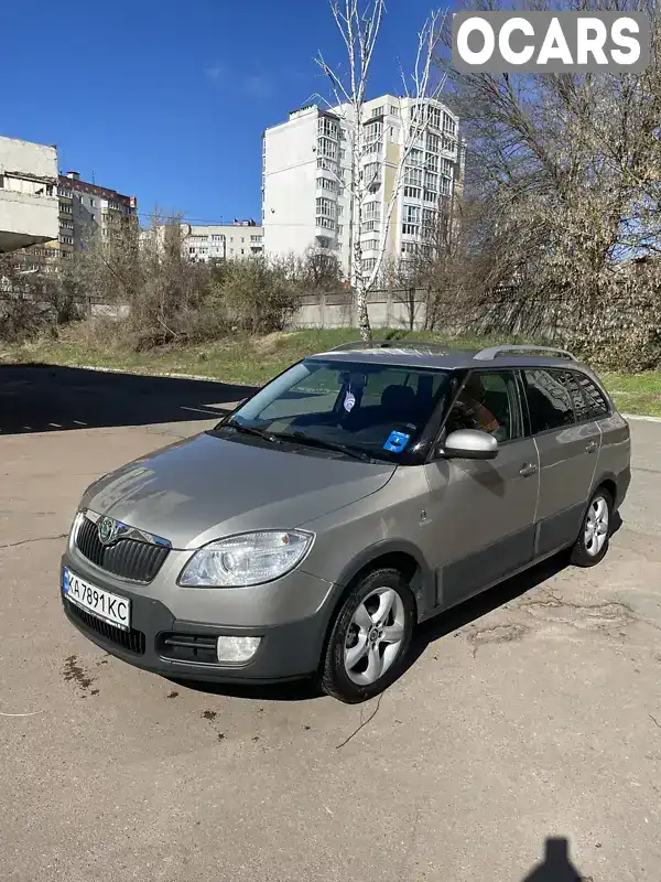 TMBKD65J9A3031510 Skoda Fabia 2009 Универсал 1.6 л. Фото 1