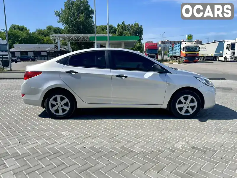 Z94CT41CABR046407 Hyundai Accent 2011 Седан 1.4 л. Фото 9