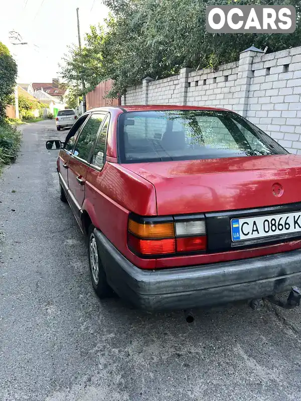 WVWZZZ31ZJE025977 Volkswagen Passat 1988 Седан 1.8 л. Фото 8