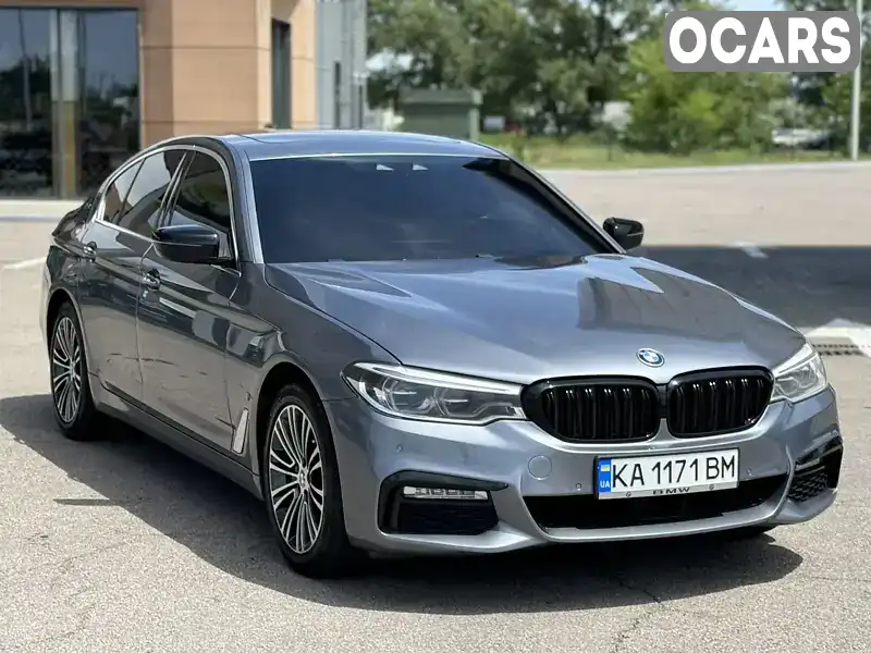 WBAJA9C54JB250597 BMW 5 Series 2018 Седан 2 л. Фото 2