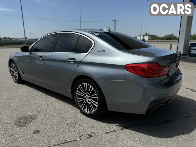 WBAJA9C54JB250597 BMW 5 Series 2018 Седан 2 л. Фото 5