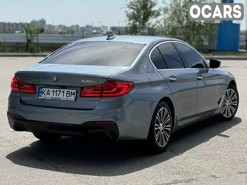 WBAJA9C54JB250597 BMW 5 Series 2018 Седан 2 л. Фото 9