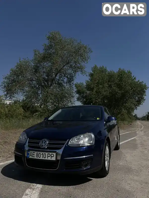 Седан Volkswagen Jetta 2009 1.6 л. Ручна / Механіка обл. Дніпропетровська, Кам'янське (Дніпродзержинськ) - Фото 1/21