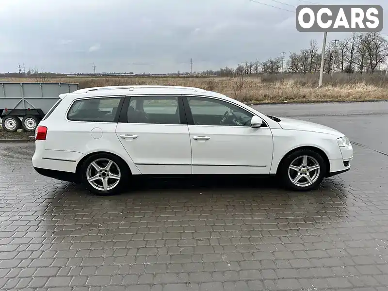 Універсал Volkswagen Passat 2010 1.97 л. Ручна / Механіка обл. Харківська, Люботин - Фото 1/12