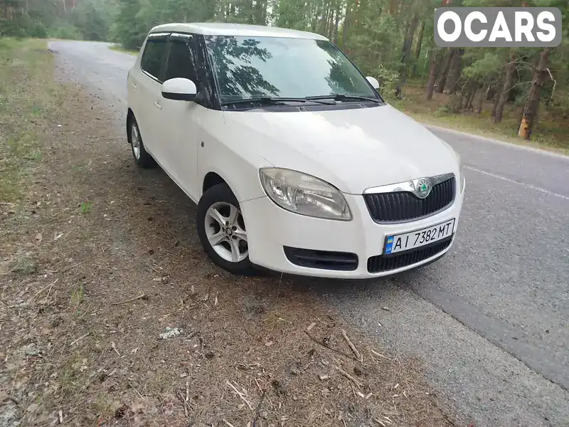 Хетчбек Skoda Fabia 2007 1.2 л. Ручна / Механіка обл. Київська, Іванків - Фото 1/11