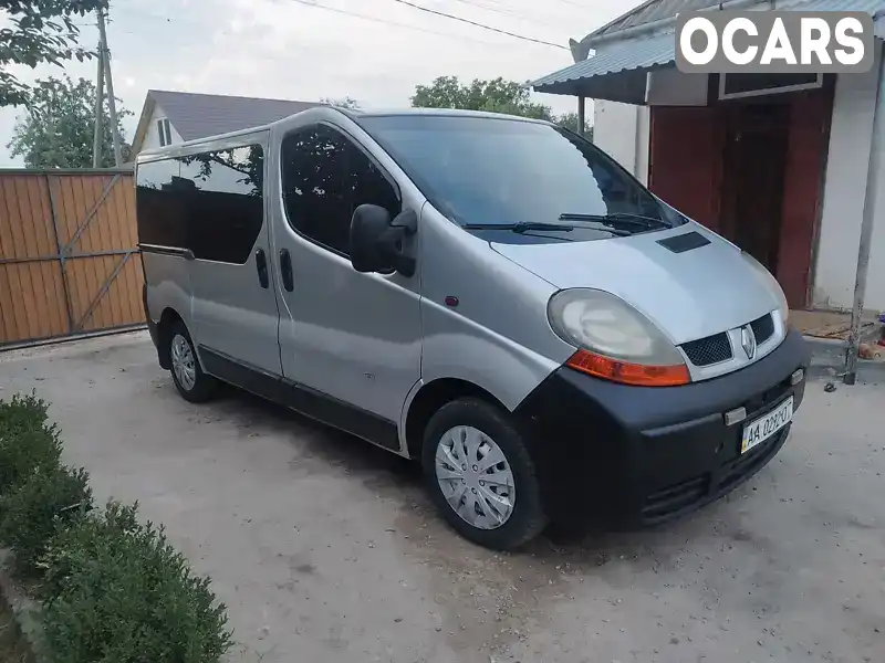 VF1FLACA62V137790 Renault Trafic 2002 Минивэн 1.87 л. Фото 2