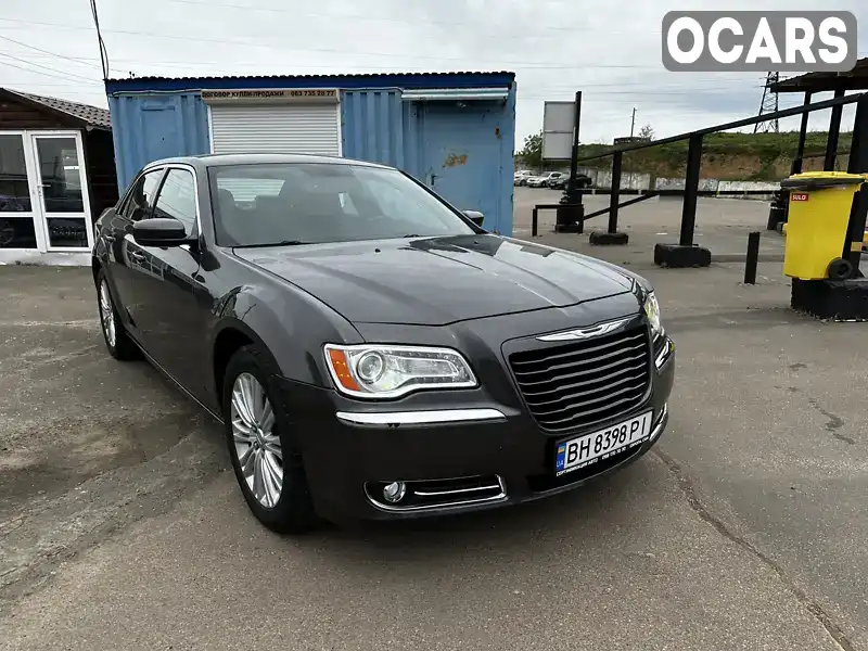 Седан Chrysler 300 2014 3.6 л. Автомат обл. Одеська, Одеса - Фото 1/15