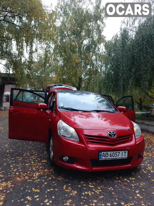 Мінівен Toyota Verso 2010 2 л. Ручна / Механіка обл. Вінницька, Вінниця - Фото 1/21