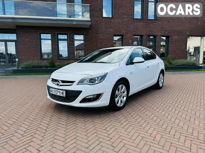 Седан Opel Astra 2013 1.6 л. Автомат обл. Закарпатська, Мукачево - Фото 1/21