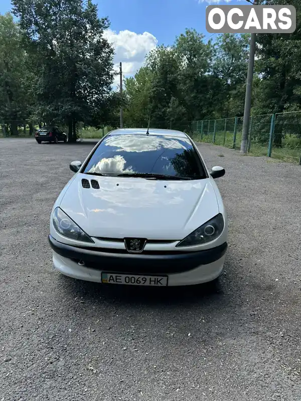 VF32AKFWA47702631 Peugeot 206 2008 Хэтчбек 1.4 л. Фото 5