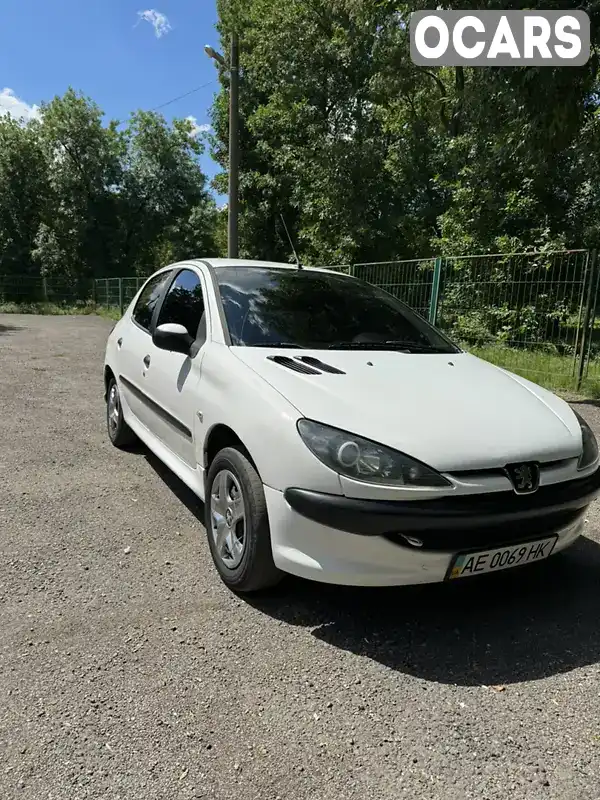 VF32AKFWA47702631 Peugeot 206 2008 Хэтчбек 1.4 л. Фото 8