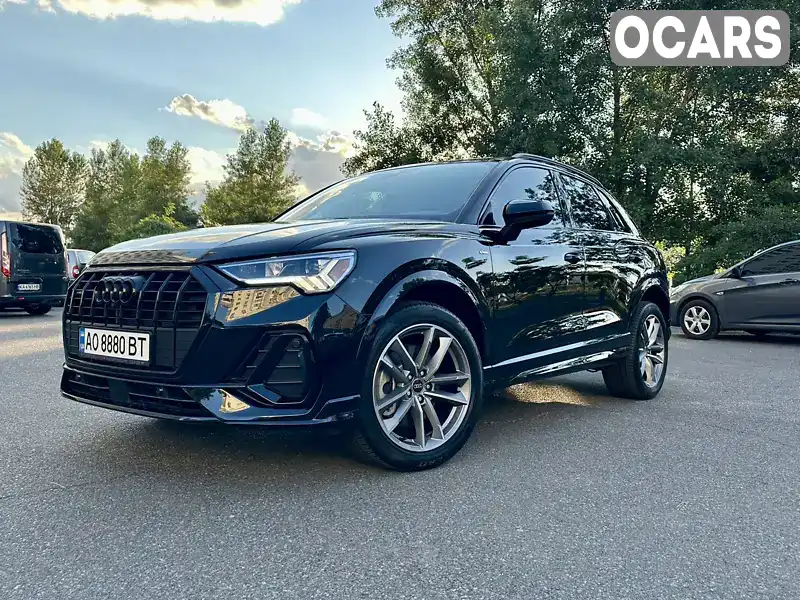 Внедорожник / Кроссовер Audi Q3 2022 2 л. Автомат обл. Закарпатская, Ужгород - Фото 1/21