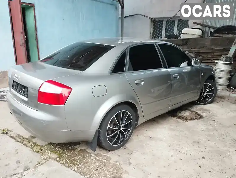 Седан Audi A4 2003 2 л. Ручна / Механіка обл. Сумська, Глухів - Фото 1/11