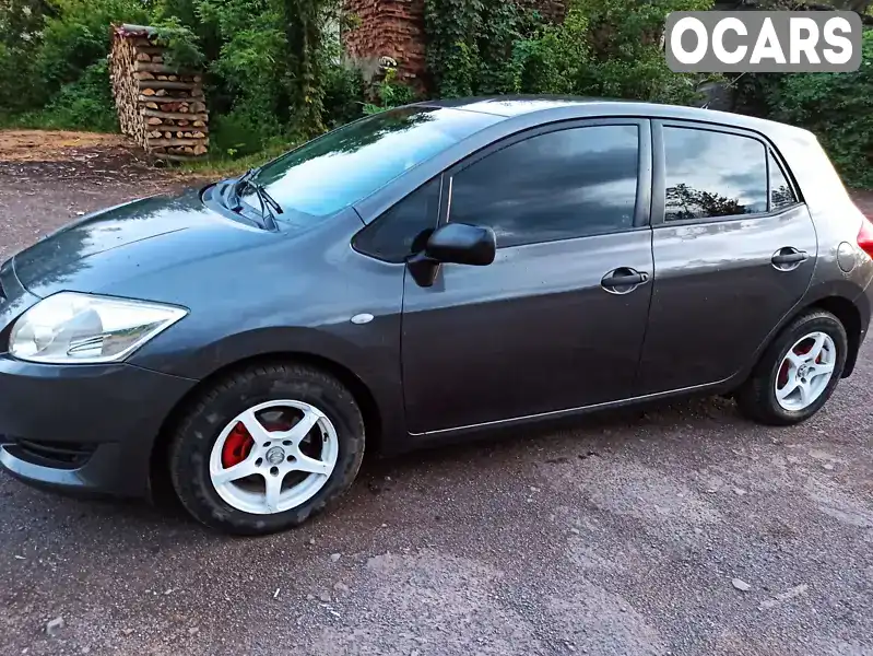 Хетчбек Toyota Auris 2009 1.33 л. Ручна / Механіка обл. Закарпатська, Ужгород - Фото 1/19