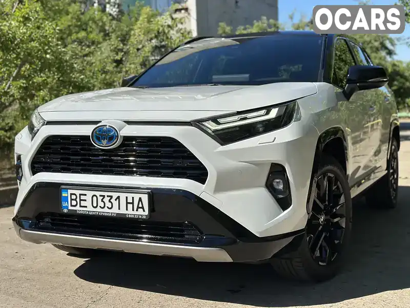 Позашляховик / Кросовер Toyota RAV4 2023 2.5 л. Варіатор обл. Миколаївська, Южноукраїнськ - Фото 1/21