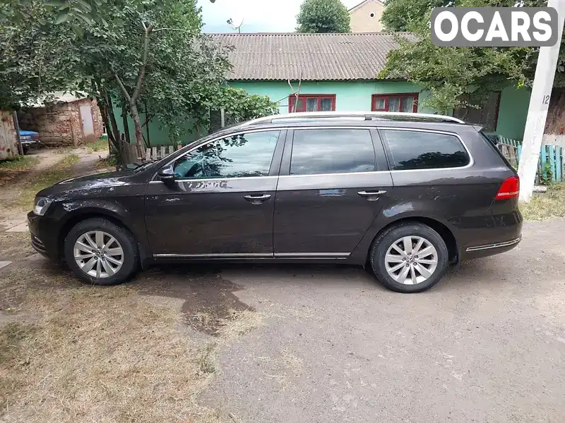 Універсал Volkswagen Passat 2011 1.6 л. Ручна / Механіка обл. Одеська, Подільськ (Котовськ) - Фото 1/21