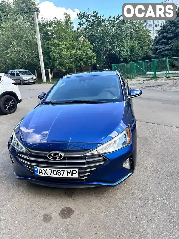 Седан Hyundai Elantra 2019 2 л. Автомат обл. Харьковская, Харьков - Фото 1/11