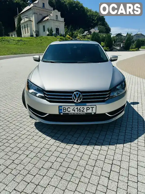 Седан Volkswagen Passat 2012 2.48 л. Автомат обл. Львівська, location.city.vynnyky_lviv_ - Фото 1/17