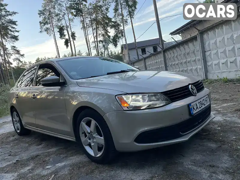 Седан Volkswagen Jetta 2012 2.48 л. Автомат обл. Київська, Макарів - Фото 1/20