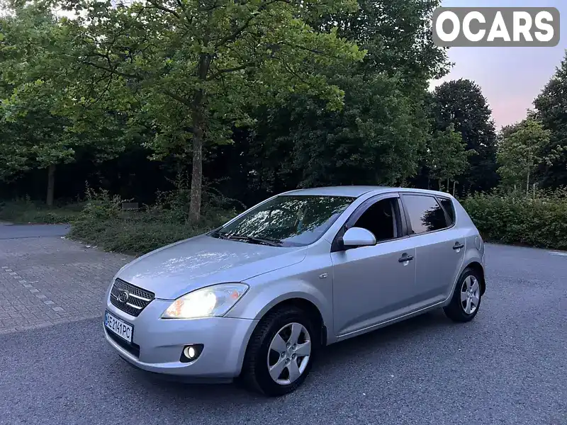 Хетчбек Kia Ceed 2008 2 л. Ручна / Механіка обл. Дніпропетровська, Дніпро (Дніпропетровськ) - Фото 1/14