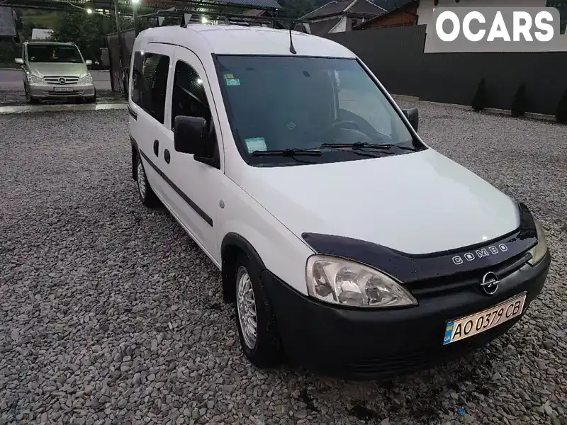 Минивэн Opel Combo 2006 1.3 л. Ручная / Механика обл. Закарпатская, Рахов - Фото 1/21