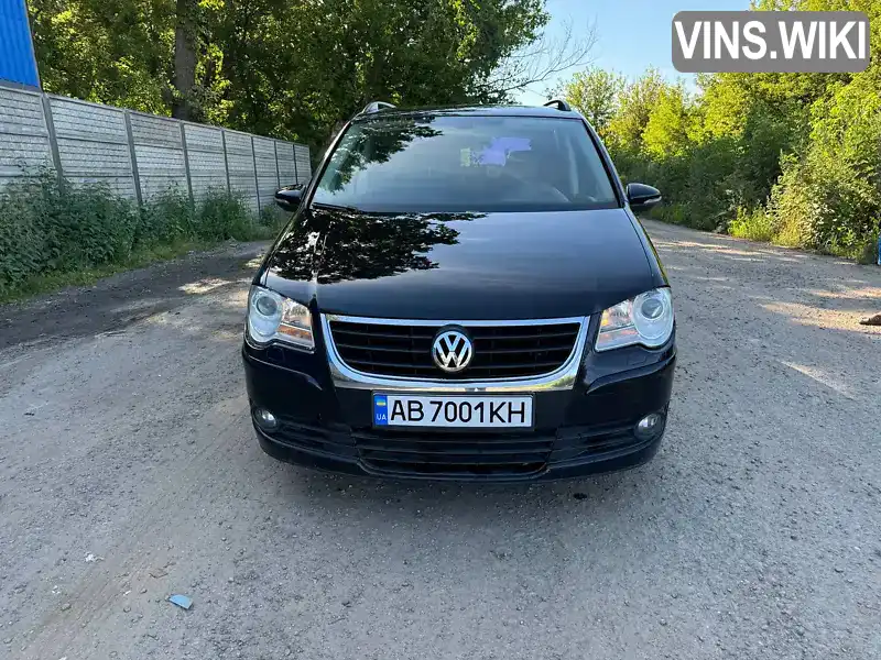 Мінівен Volkswagen Touran 2010 1.97 л. Автомат обл. Вінницька, Вінниця - Фото 1/21