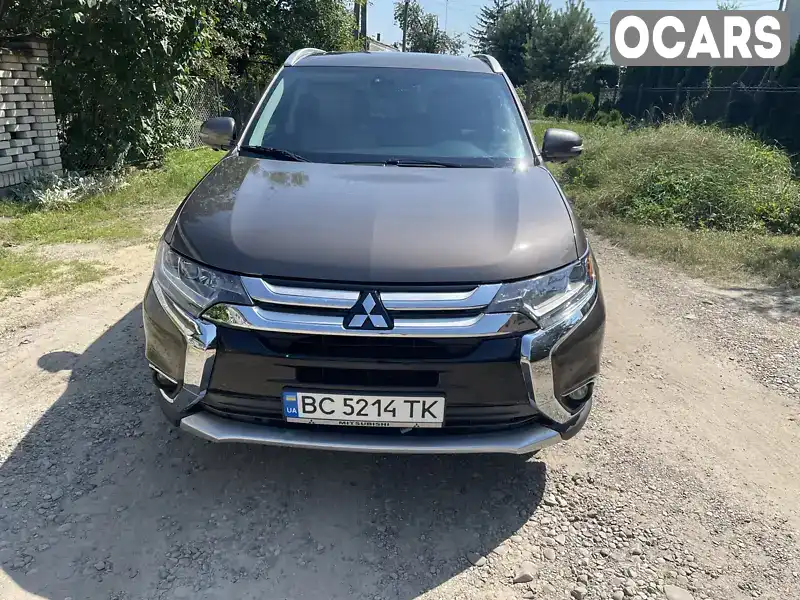 Позашляховик / Кросовер Mitsubishi Outlander 2018 3 л. Автомат обл. Львівська, Ходорів - Фото 1/21