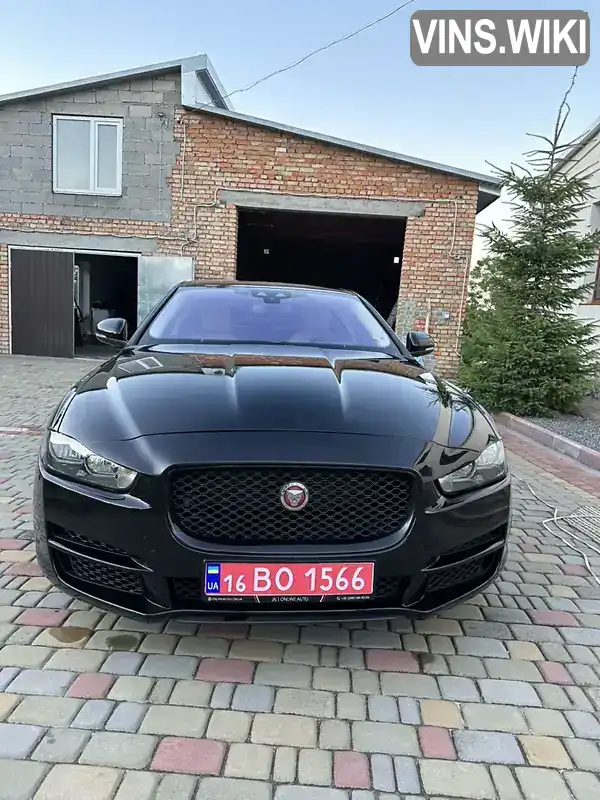 Седан Jaguar XE 2017 2 л. Автомат обл. Тернопольская, Подволочиск - Фото 1/21