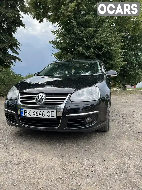 Седан Volkswagen Jetta 2010 1.4 л. Автомат обл. Рівненська, Рівне - Фото 1/15