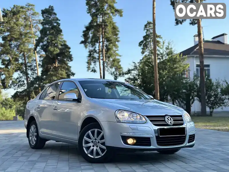 Седан Volkswagen Jetta 2010 1.9 л. Автомат обл. Сумська, Охтирка - Фото 1/21