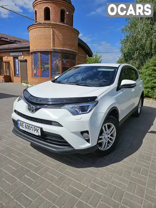 Позашляховик / Кросовер Toyota RAV4 2016 1.99 л. Ручна / Механіка обл. Рівненська, Дубно - Фото 1/18