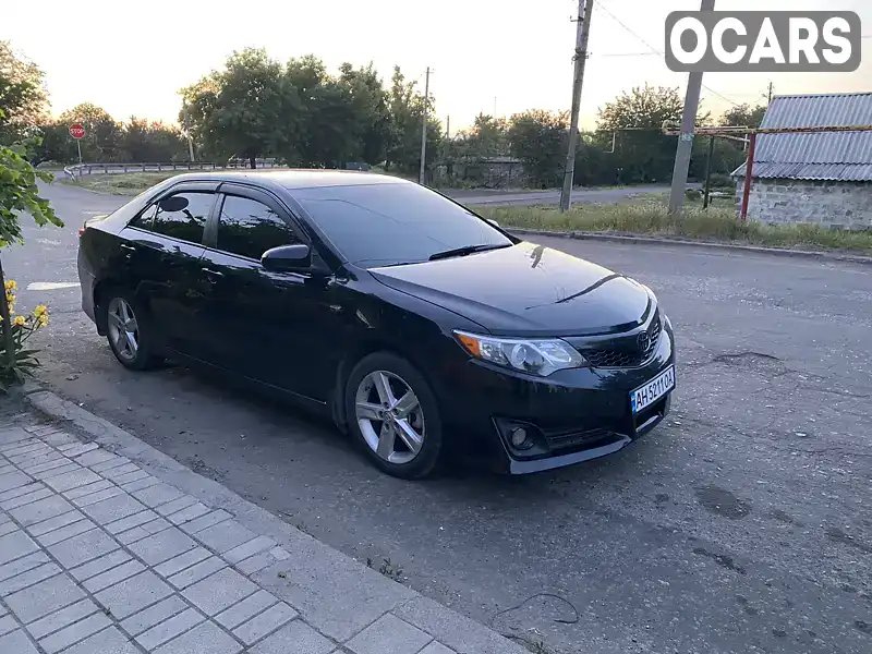 Седан Toyota Camry 2013 2.49 л. Автомат обл. Донецкая, Покровск (Красноармейск) - Фото 1/10