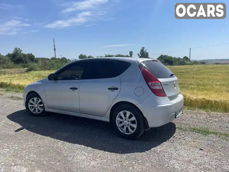 TMADB51SBBJ139353 Hyundai i30 2010 Хетчбек 1.6 л. Фото 2