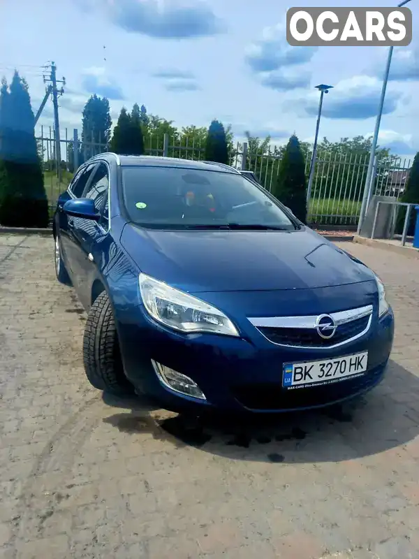 Універсал Opel Astra 2011 1.7 л. Ручна / Механіка обл. Рівненська, Сарни - Фото 1/9